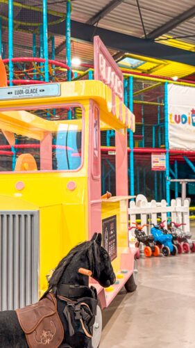 stand-glacier-mini-ville-ludi-planet-vendee